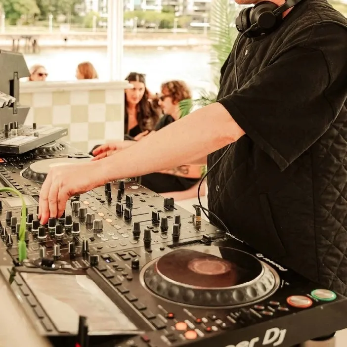 DJ mixing console live support