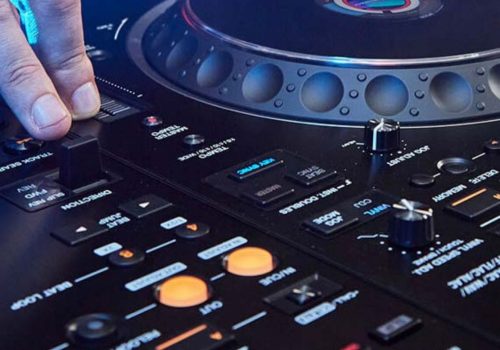 DJ EQUIPMENT